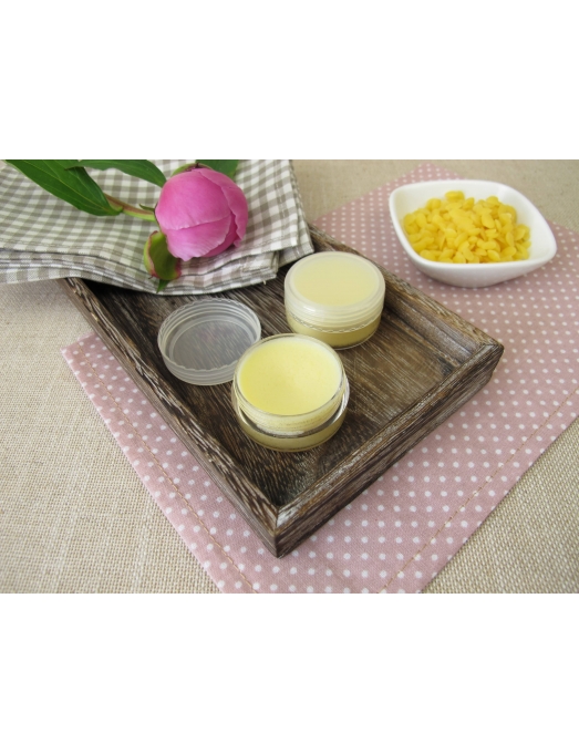 Beeswax 1 kg 4 4